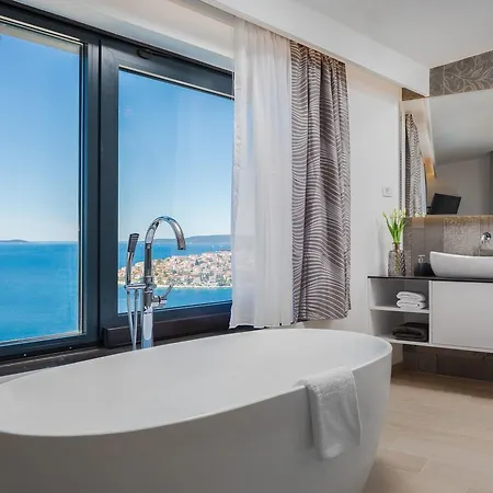 Luxury Gold Pearl With Pool