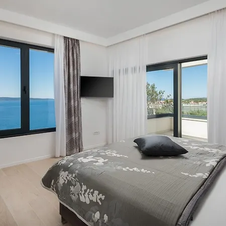 Luxury Gold Pearl With Pool