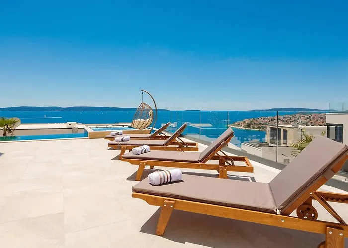 Luxury Gold Pearl With Pool