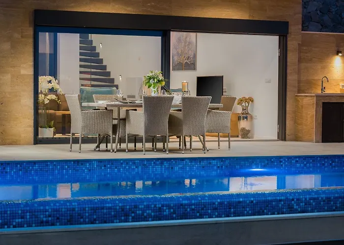 Luxury Gold Pearl With Pool * Трогир