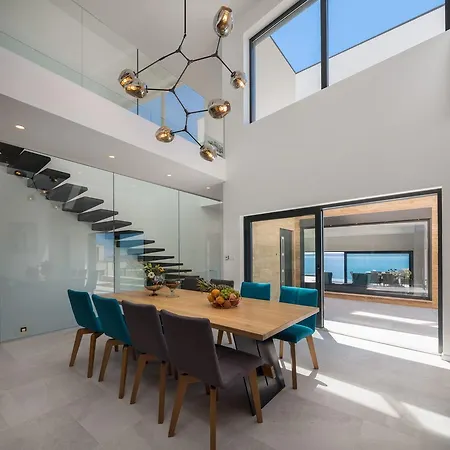 Luxury Gold Pearl With Pool Вилла Трогир