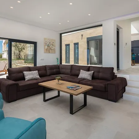 Luxury Gold Pearl With Pool Вилла *