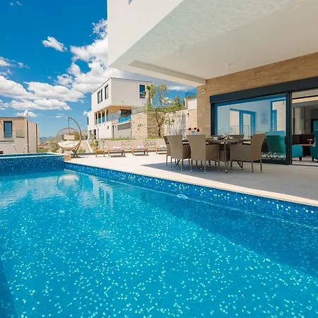 빌라 Luxury Gold Pearl With Pool *