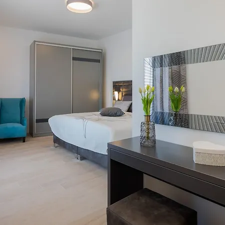 빌라 Luxury Gold Pearl With Pool *