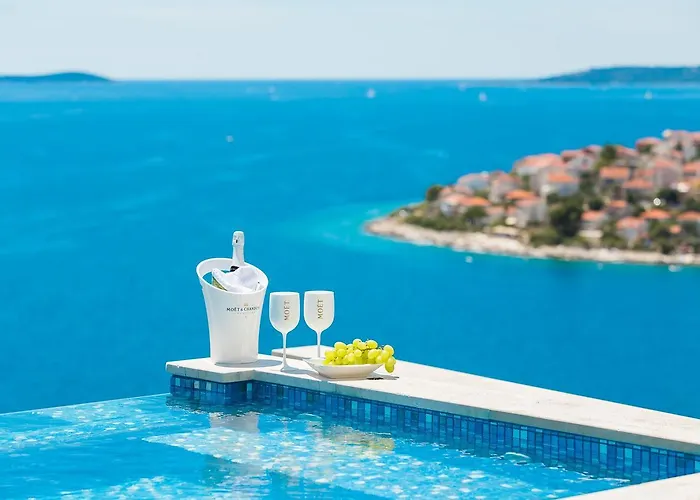 Vila Luxury Gold Pearl With Pool Trogir