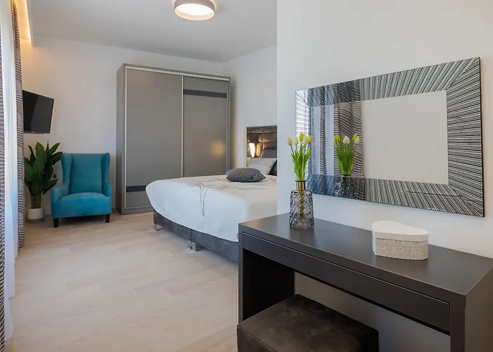 Vila Luxury Gold Pearl With Pool *