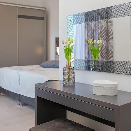 Vila Luxury Gold Pearl With Pool Trogir
