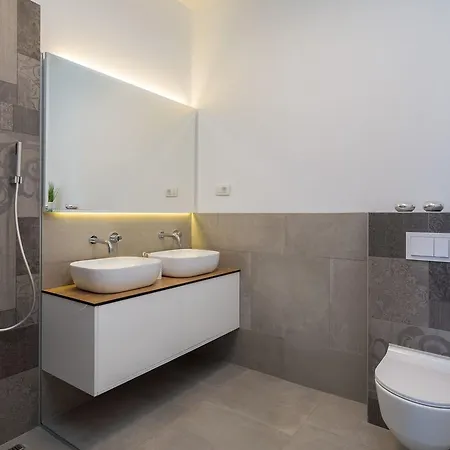 Vila Luxury Gold Pearl With Pool