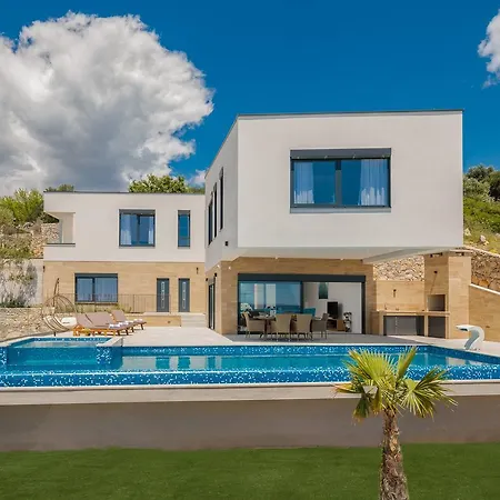 Vila Luxury Gold Pearl With Pool *