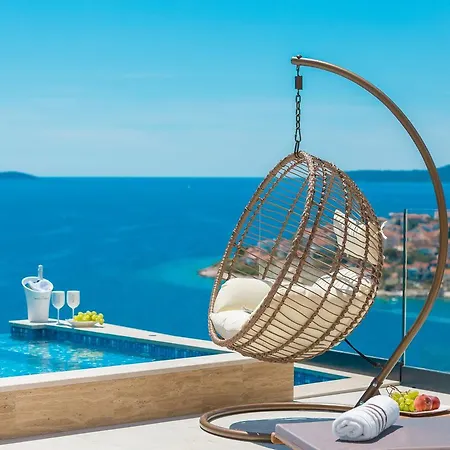 Vila Luxury Gold Pearl With Pool *